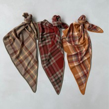 秋冬纯羊绒三角披肩高级感外针织包边工艺百搭保暖文艺氛围围巾女