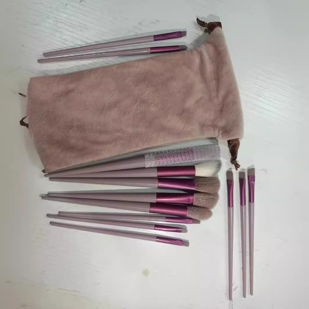 Cuatro Estaciones Verde 13 pinceles de maquillaje conjunto leche té color suministro directo de fábrica Matcha Verde 13 cepillos traje herramientas de belleza