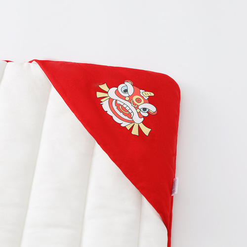 Infants and young children keep warm when going out, autumn and winter red newborn swaddling blanket, thick cotton swaddling towel for newborns