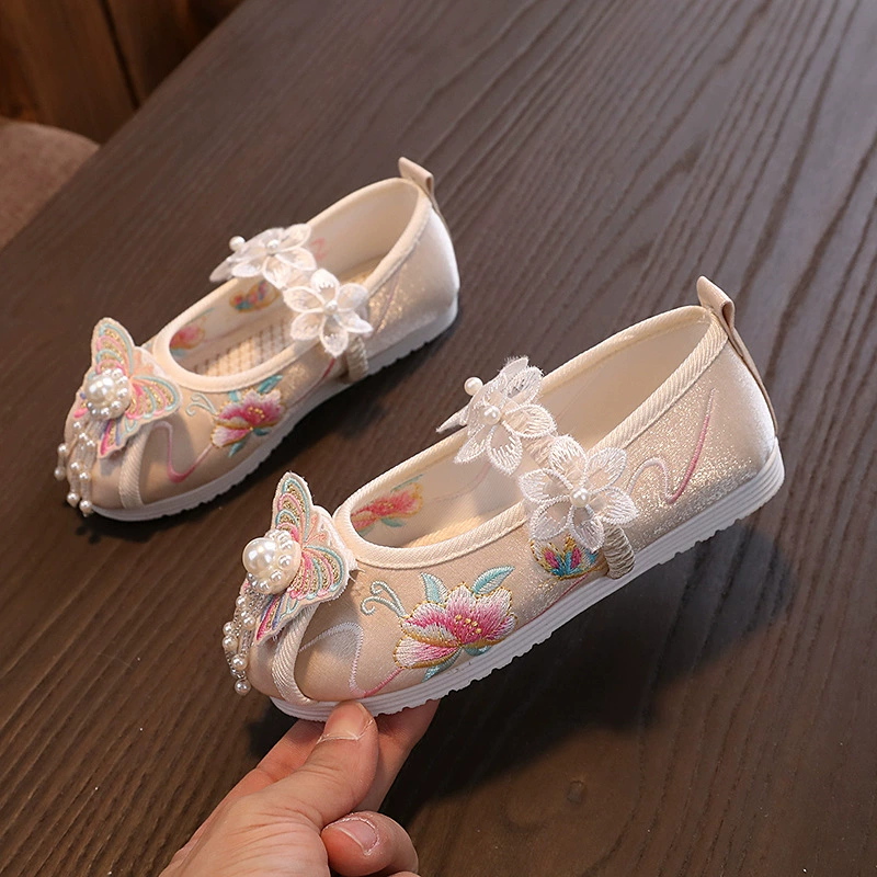 Производители непосредственно поставляют новую детскую обувь Hanfu весной