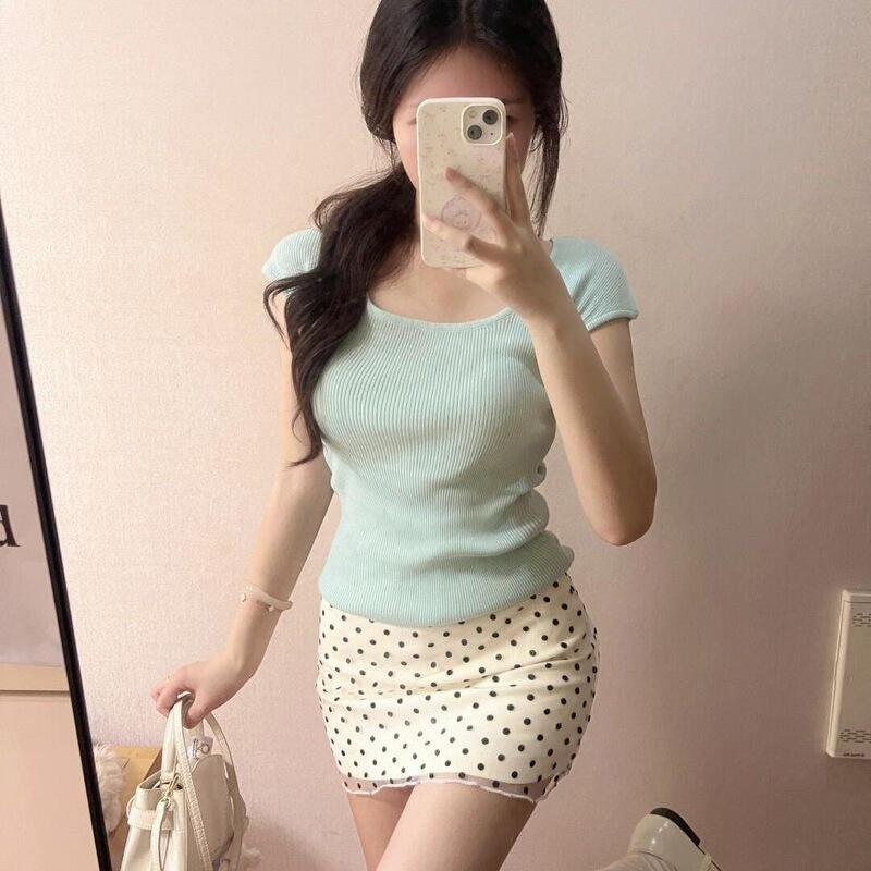 26 New Summer French-Style Slim-Fit Suits for Women, Short-Sleeved Knitted Short Skirt, Elegant Polka Dot Skirt Two-Piece Set 26 New Summer French-Style Slim-Fit Suits for Women, Short-Sleeved Knitted Short Skirt, Elegant Polka Dot Skirt Two-Piece Set