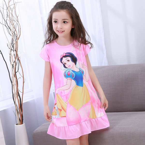 3D short -sleeved skirt powder white snow