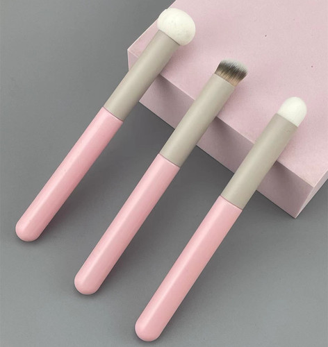 Mushroom-head concealer makeup brush for wet and dry use, even blending sponge without brush marks, lipstick brush