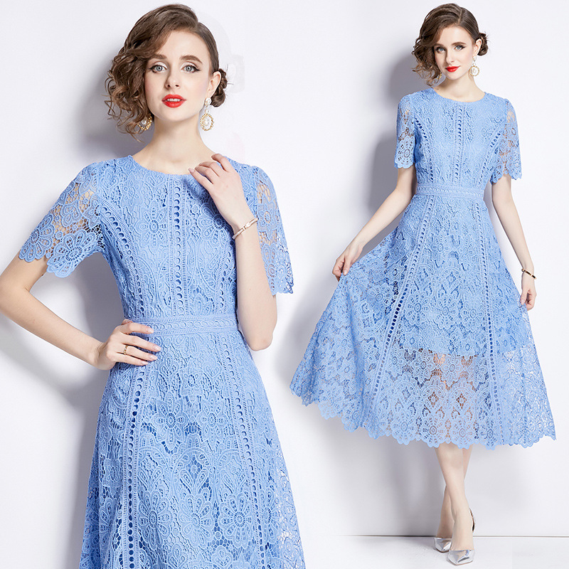 Retro lace summer dress with a round collar
