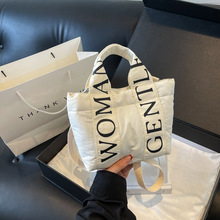 Gentlewoman���e��ĸС����Ů2026�¿�r��ײɫ������ٴ����ذ�