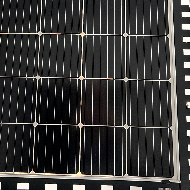 メーカーは220w単結晶シリコン太陽電池パネル太陽電池パネル太陽電池パネル発電システムを販売している|undefined