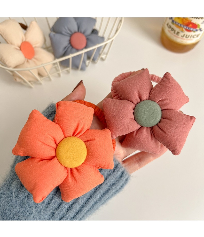 colored flower rubber band