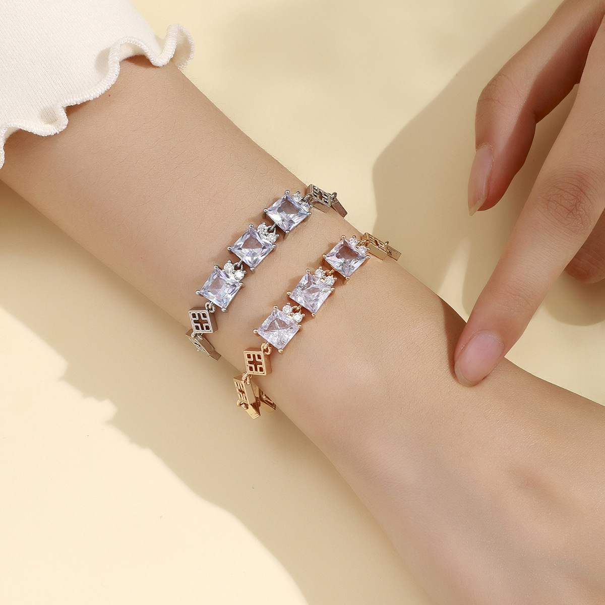 新品奢华方形锆石手链时尚精致简约欧美跨境饰品小众百搭手饰批发
