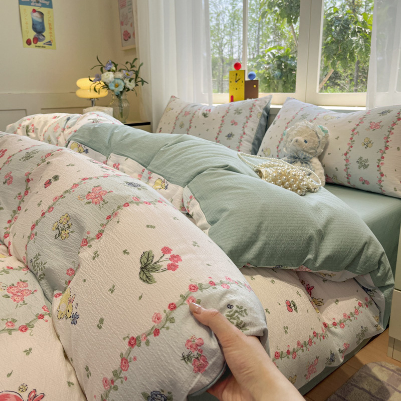 Set di quattro pezzi in garza di cotone lavato a doppio strato, lenzuolo, piumone e coprimaterasso in stile fresco e moderno, ideale per dormitori studenteschi._voghion.com