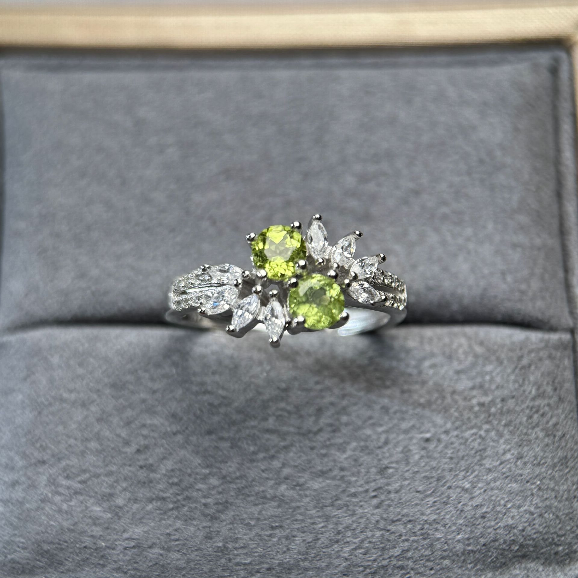 organically adjustable universal ring with amethyst, silver 925 sample, does not fade
