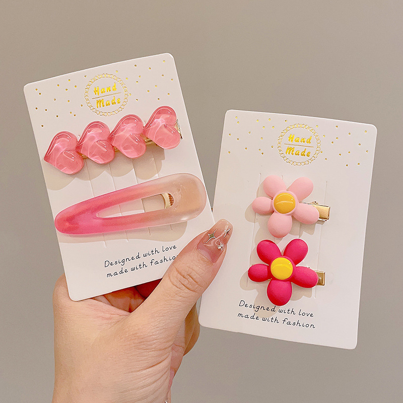 Pin de pelo de verano de dopamina rosa de alto nivel de sensación de frangeo un clip de pelo de frente acabado de pelo de broche adorable adornamiento para el pelo