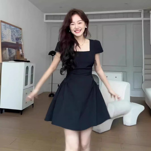 ���pCС�U�����ļ��¿�����@�ݷ��I��ɫ�B��ȹС���OӋ�ж�ȹ��