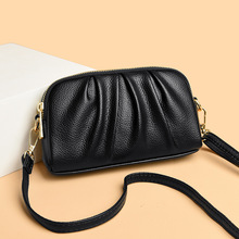 手拿包女款妈妈2025新款都市简约大容量女钱包手机包单肩斜跨包