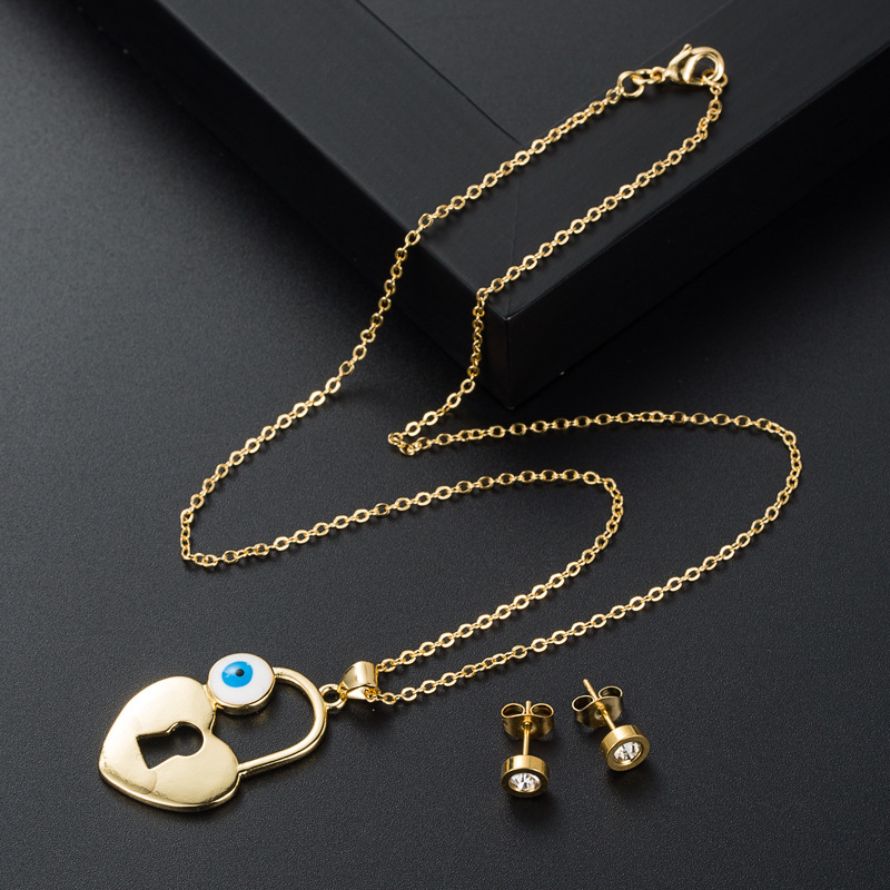 Fashion Personality Creative New Product Copper Hollow Devil's Eye Necklace display picture 3