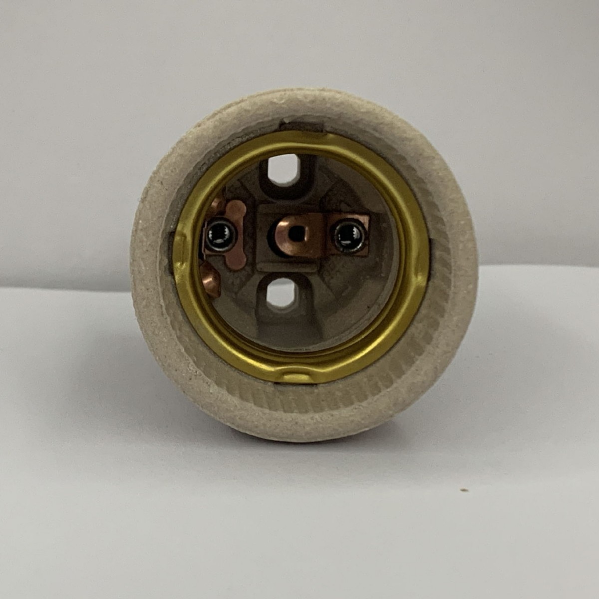 E27 F519 cabeza de lámpara de cerámica aluminio amarillo fuente de fábrica de stock mayorista E27 cabeza de lámpara de cerámica