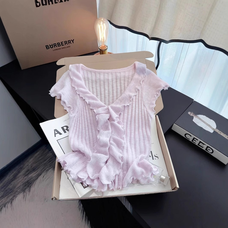 2025 New Summer Style French Pure Lust Style Ruffled V Neck Knitted Short-Sleeved Female Sexy Design Thin Top 2025 New Summer Style French Pure Lust Style Ruffled V Neck Knitted Short-Sleeved Female Sexy Design Thin Top