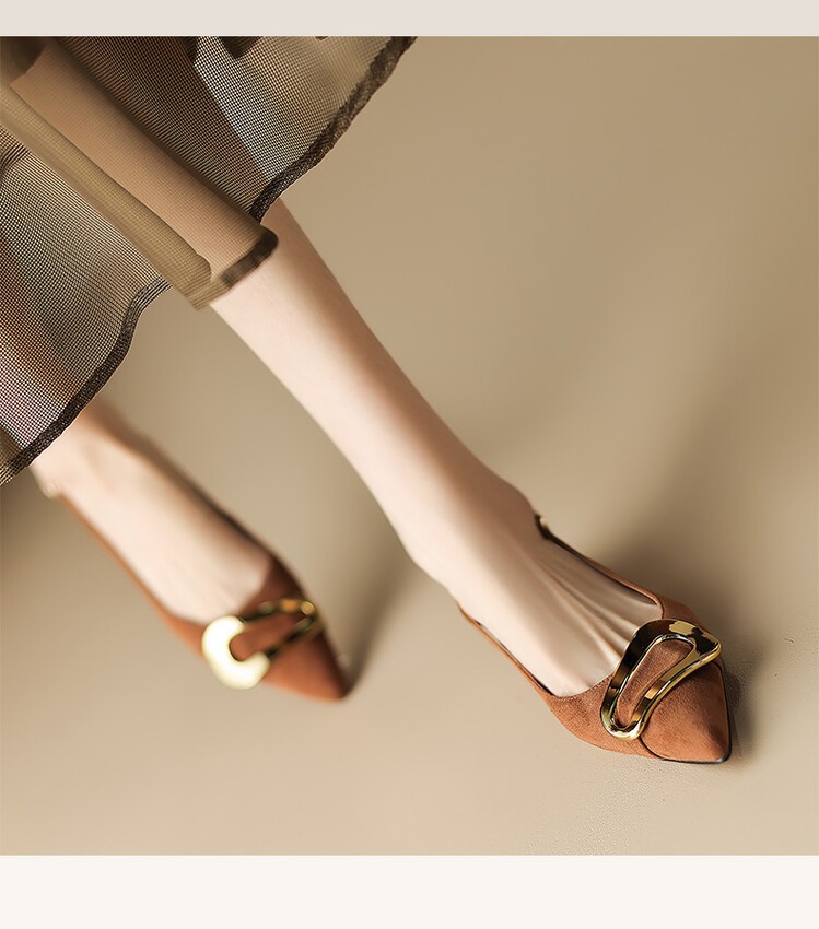 French retro metal buckle flat shoes for women 2024 summer new style Baotou sandals pointed toe temperament shallow mouth single shoes_voghion.com