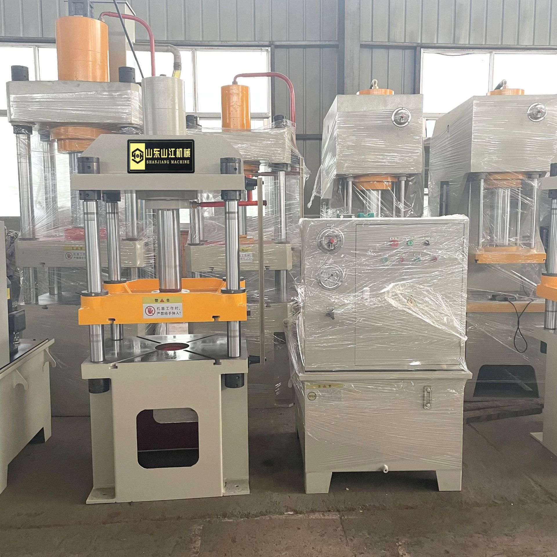 新型100吨三梁四柱液压机 塑料行李托盘油压机 小台面100吨压力机