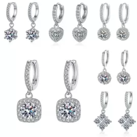 戒指;耳钉;项链