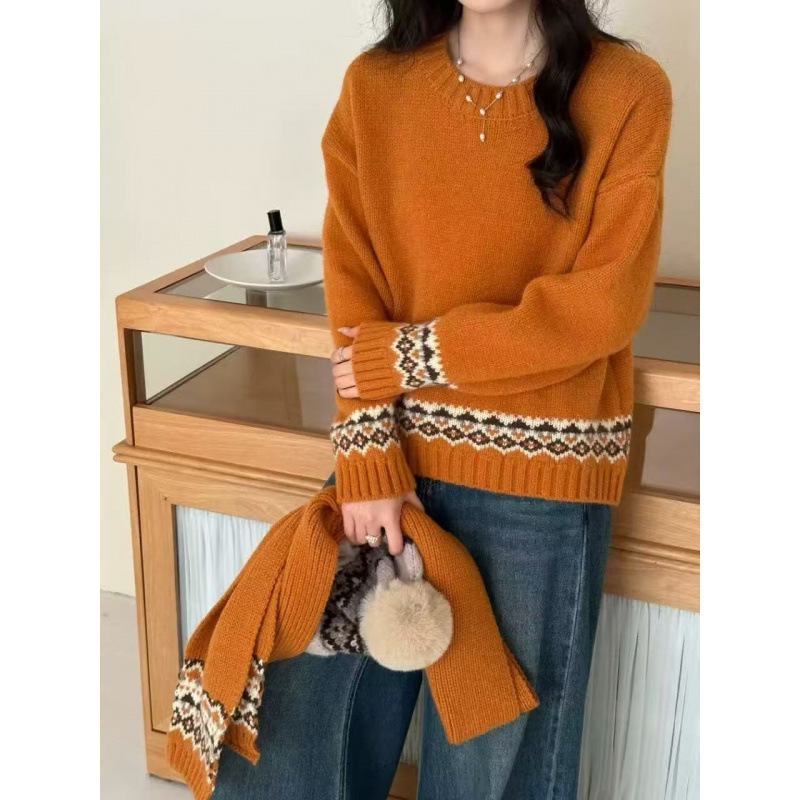 Christmas and New Year Pullover Knitwear with Scarf Autumn and Winter New Style Lazy Retro Jacquard Round Neck Knitwear Two-Piece Set for Women
