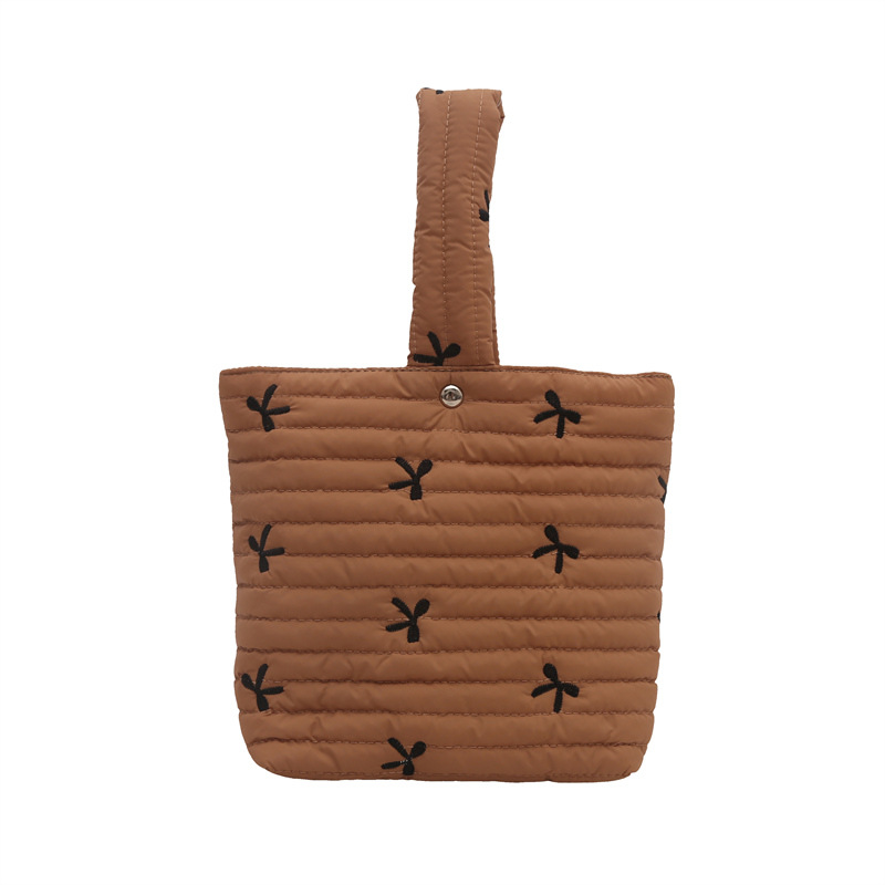 Moda coreana pequeña y fresca bolsa de bordado de arco de invierno 2024 nueva bolsa de maquillaje a rayas de diseño de nicho