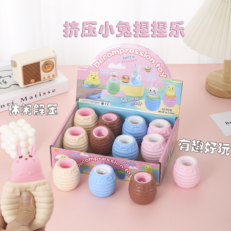 Чашка для кролика с медовым горшком