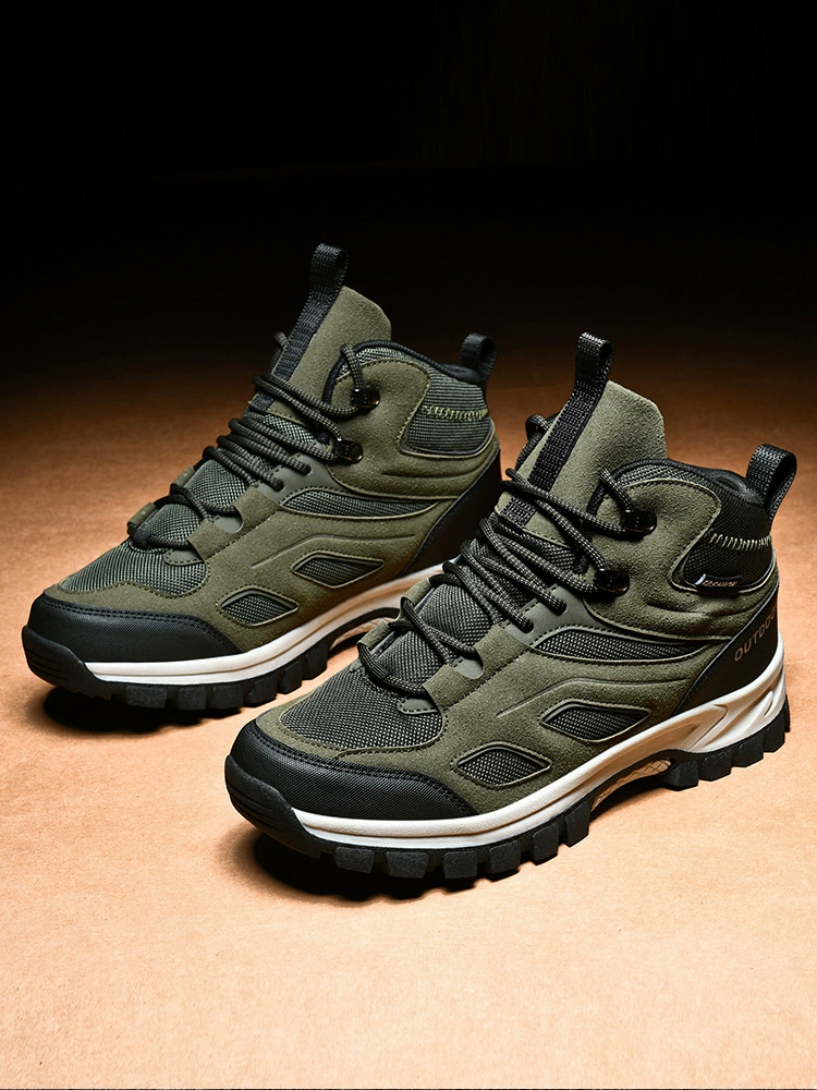 Climbing high sports shoes for training for camping