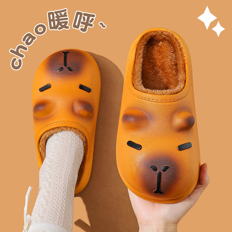 Zapatillas de algodón de mujeres otoño invierno 2025 nuevo Capibara cálido y veludo bolsa impermeable con zapatillas de algodón de luna