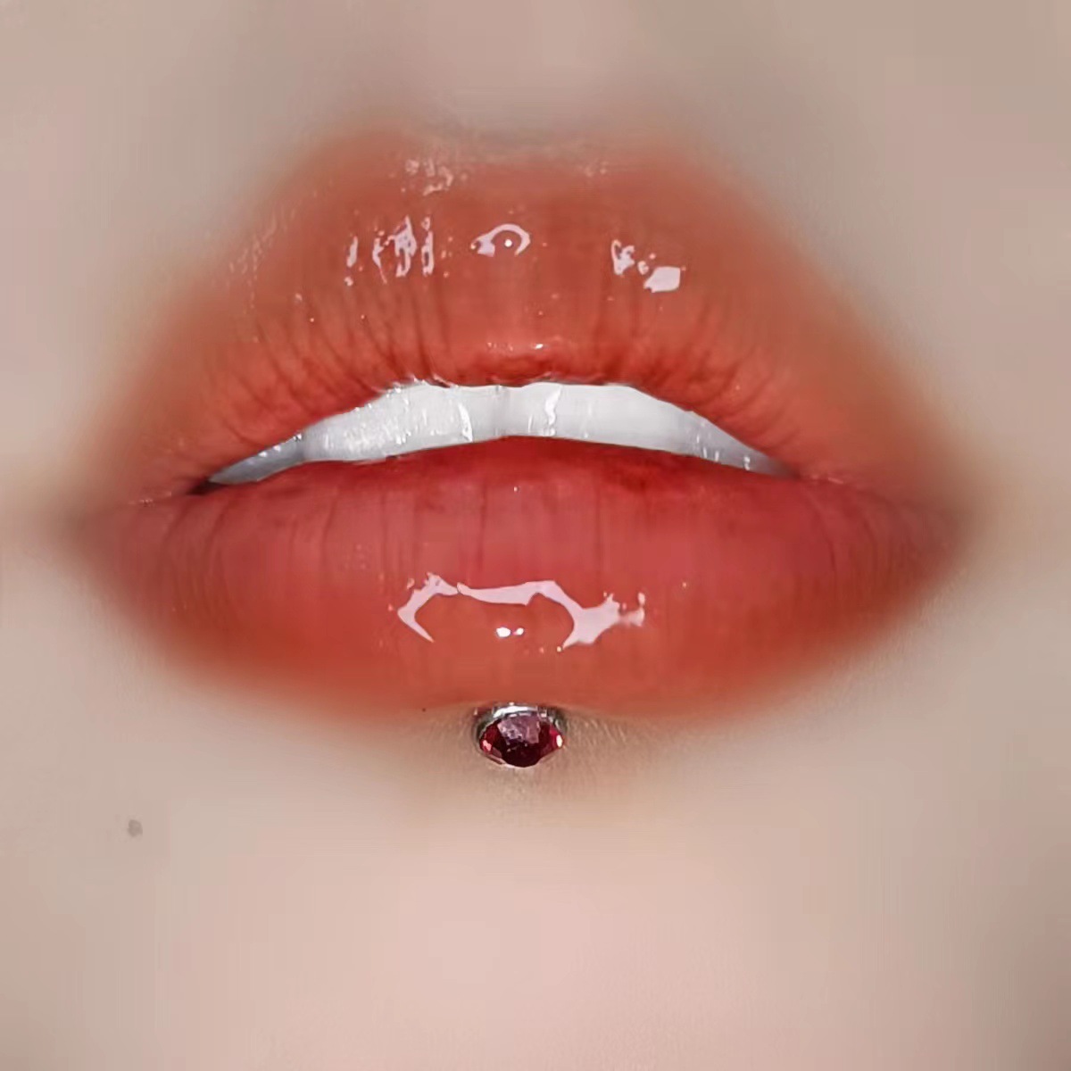 Labret piercing jewelry detail image