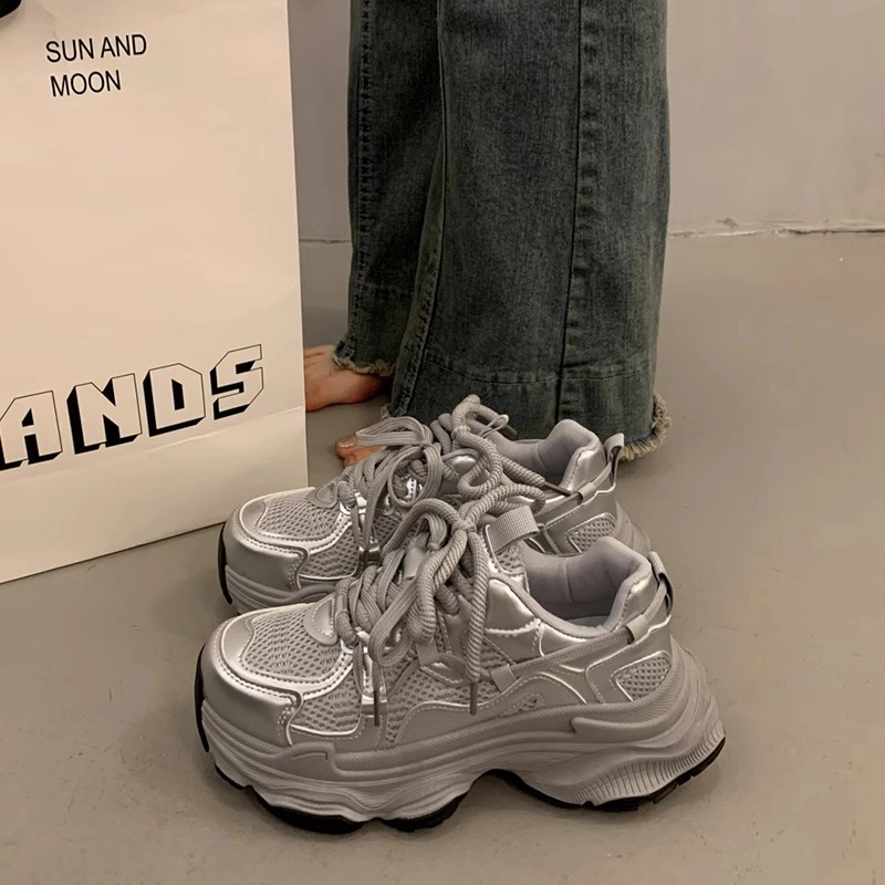 Туфли для папы на платформе на толстой подошве для женщин на осень для маленьких людей, увеличивающие рост, 2024, новая дышащая повседневная спортивная обувь с сеткой