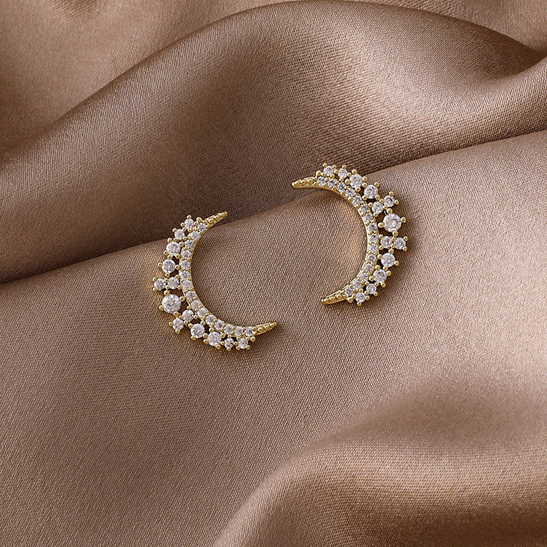 Nouvelle Mode Boucles D&#39;oreilles En Cuivre De Diamant De Lune display picture 2