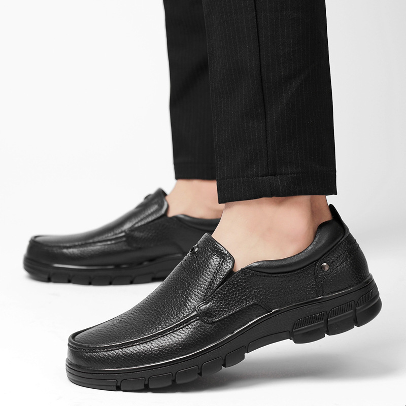 Wide Feet Round Head Shallow Mouth Large Size Foot Cover Men's Shoes Men's Outdoor Casual Leather Shoes Rubber Non-slip Sole_voghion.com