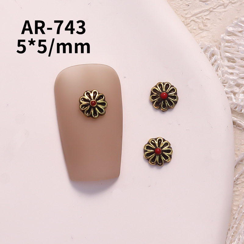 AR-743