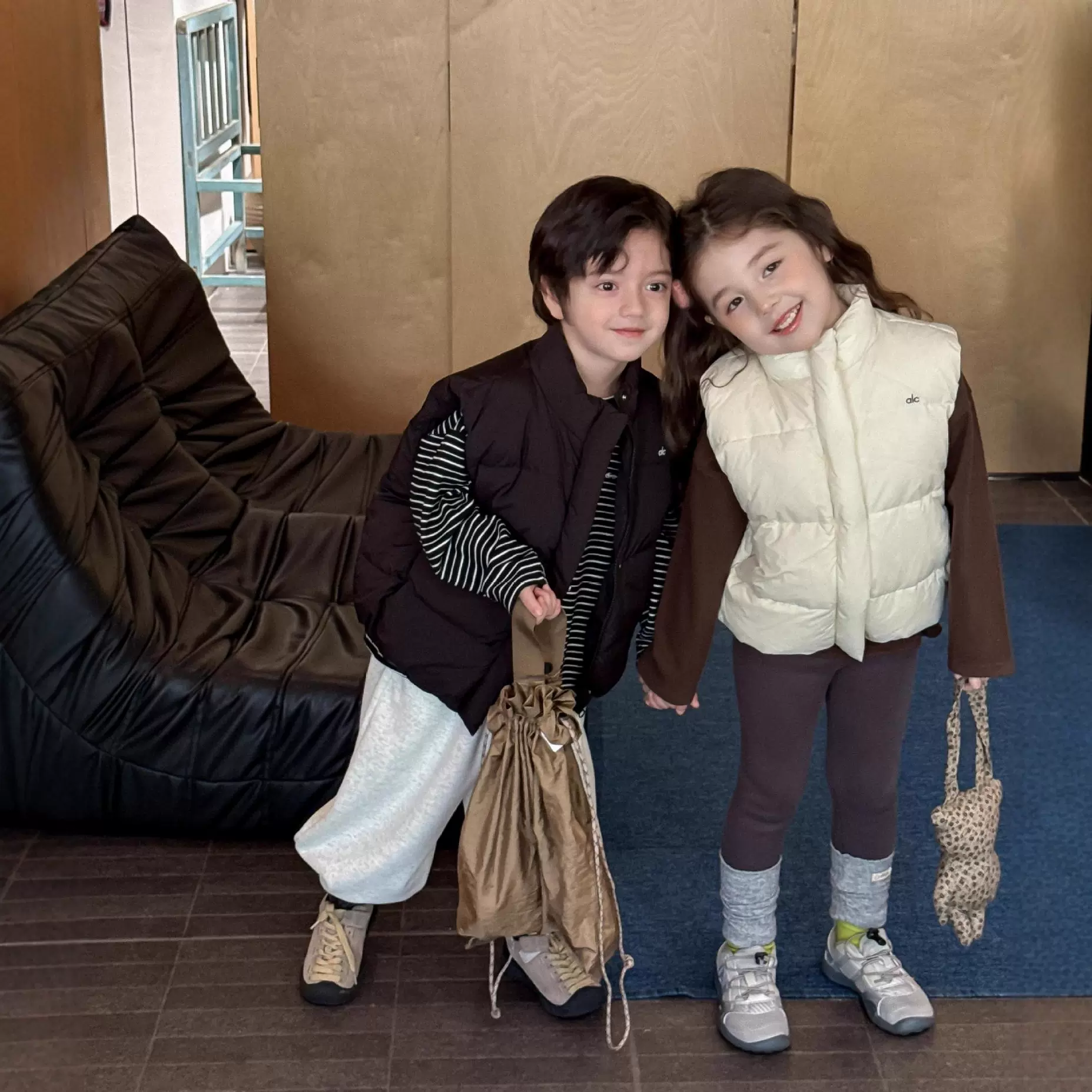 邦诚儿童羽绒马甲2025新冬装男童马夹女宝宝90白鸭绒背心杜邦三防