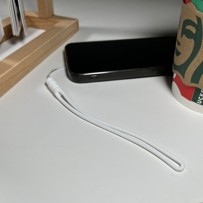携帯電話のストラップの手首の短い携帯電話のチェーンの鍵のuディスクの部品の液体のシリカゲルのエアポッドプロの2ストラップを適用します。|undefined