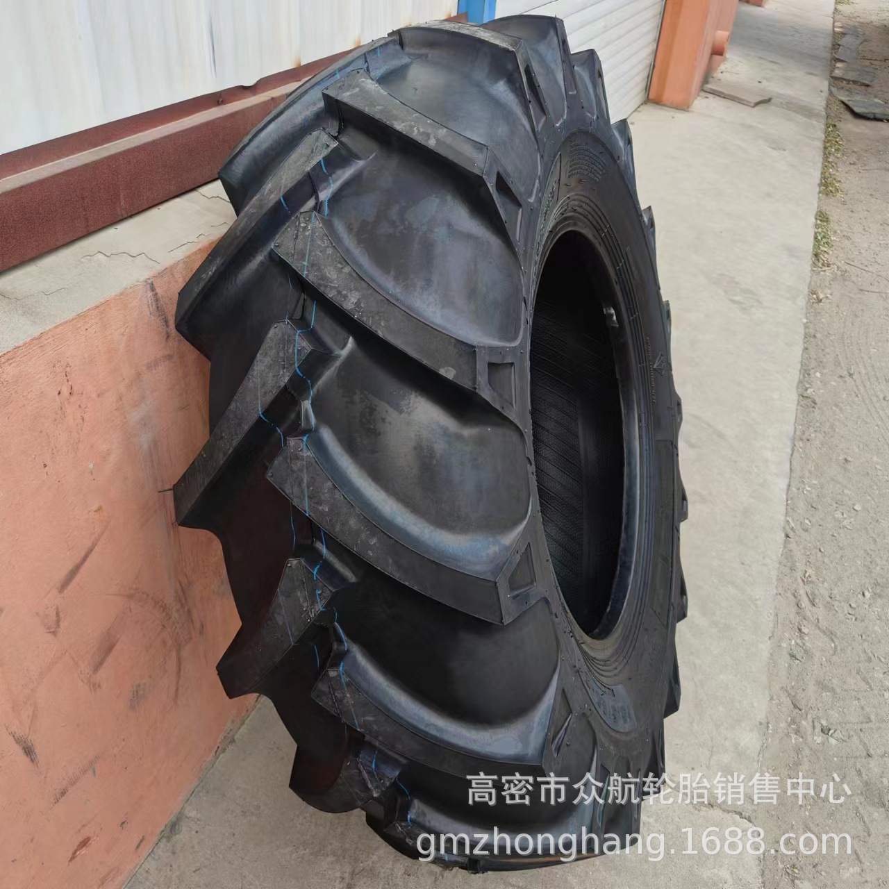 供应农用拖拉机轮胎  15.5/80-24 R-1人字花纹真空联合收割机轮胎