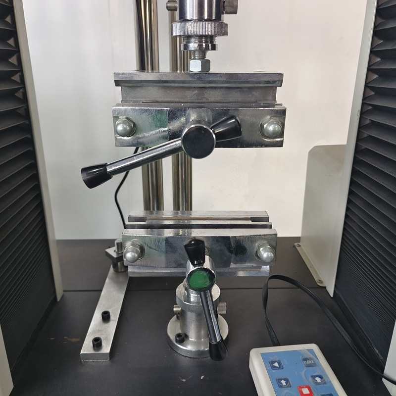 电子拉力试验机1