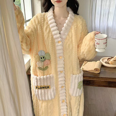 睡裙女秋冬季珊瑚绒2025新款加厚保暖睡袍中长款甜美家居服可外穿