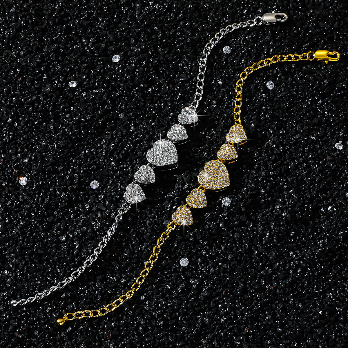 15g Weight Zinc Alloy Pendant Material Rhinestones Inlay Material Hip-Hop Heart Shape Rhinestones Alloy O-shaped Chain Chain & Link Bracelets Wholesale