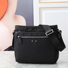 P拉达再生尼龙斜挎信使包邮差包男包高品质