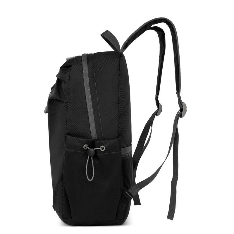 Comercio exterior al por mayor 2023 verano nuevo estilo de viaje al aire libre mochila de nailon bolsa de montañismo de gran capacidad resistente a las salpicaduras