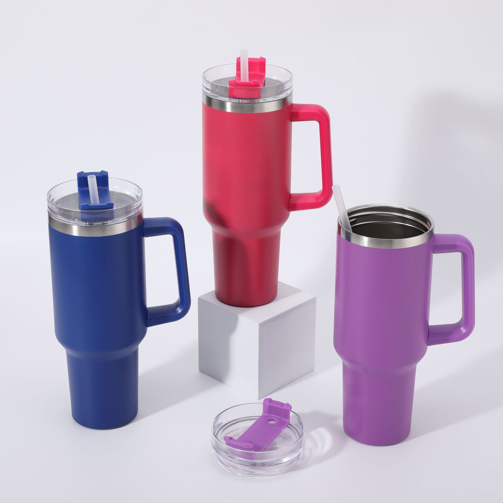 Glacière de voiture en acier inoxydable de grande capacité avec poignée et vide, gobelet isotherme de 1,2 L (40 oz), gobelet à eau avec paille pour conserver la glace, gobelet à bière de qualité supérieure_voghion.com