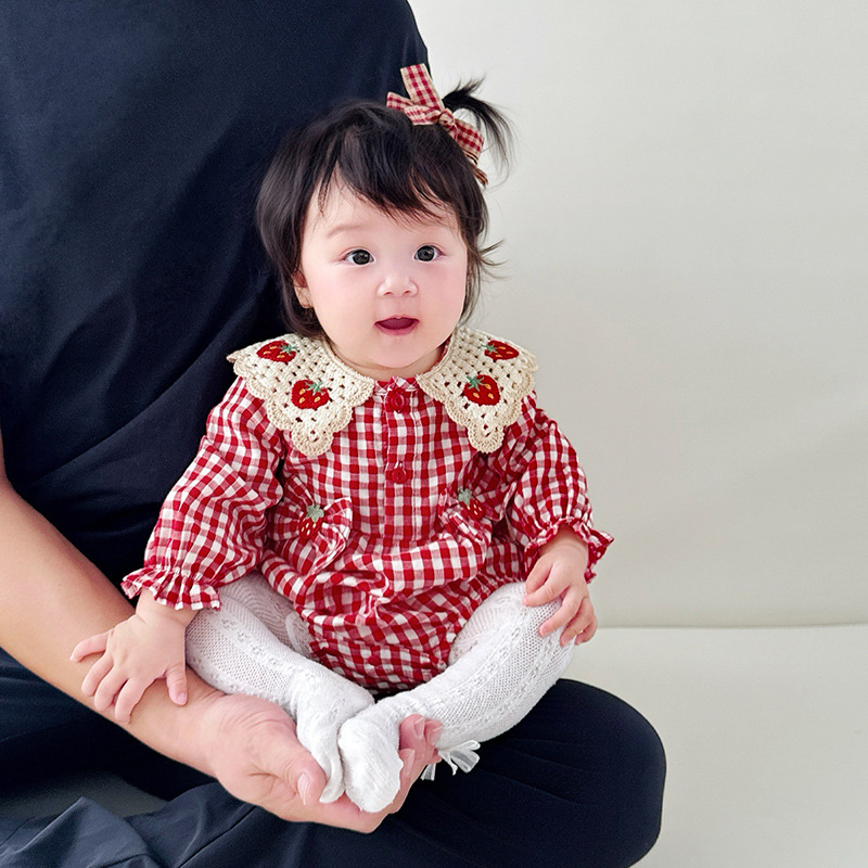 Autumn New Baby Clothes for Girls, Strawberry Plaid Girls' Jumpsuits, Long-Sleeved 100-Day Full-Moon Clothes