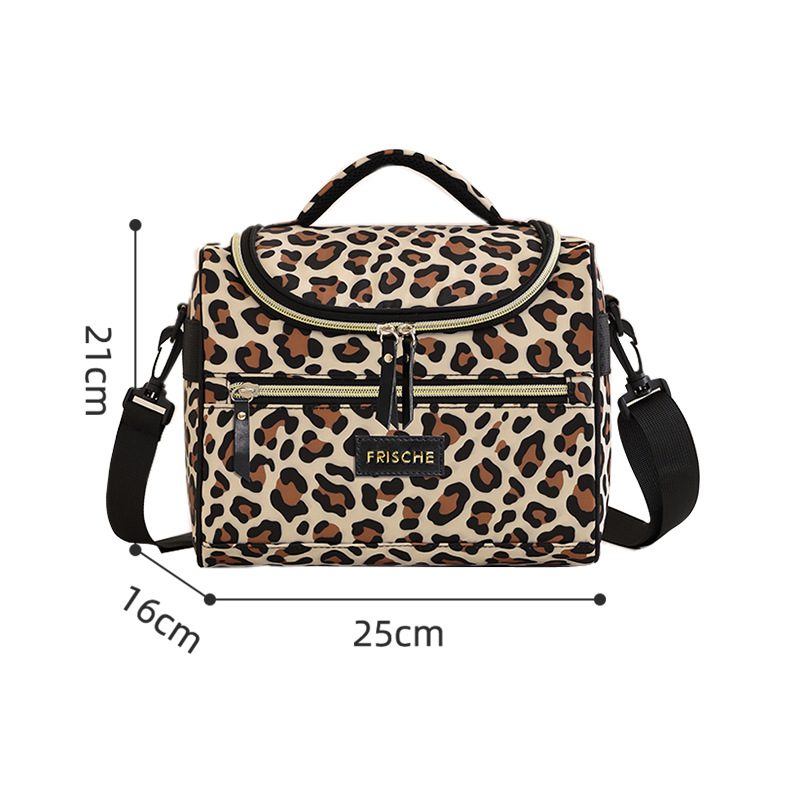 Croissant estampado de leopardo