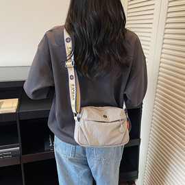 韩系时尚轻便迷你小包包女尼龙休闲百搭通勤单肩手提斜跨包