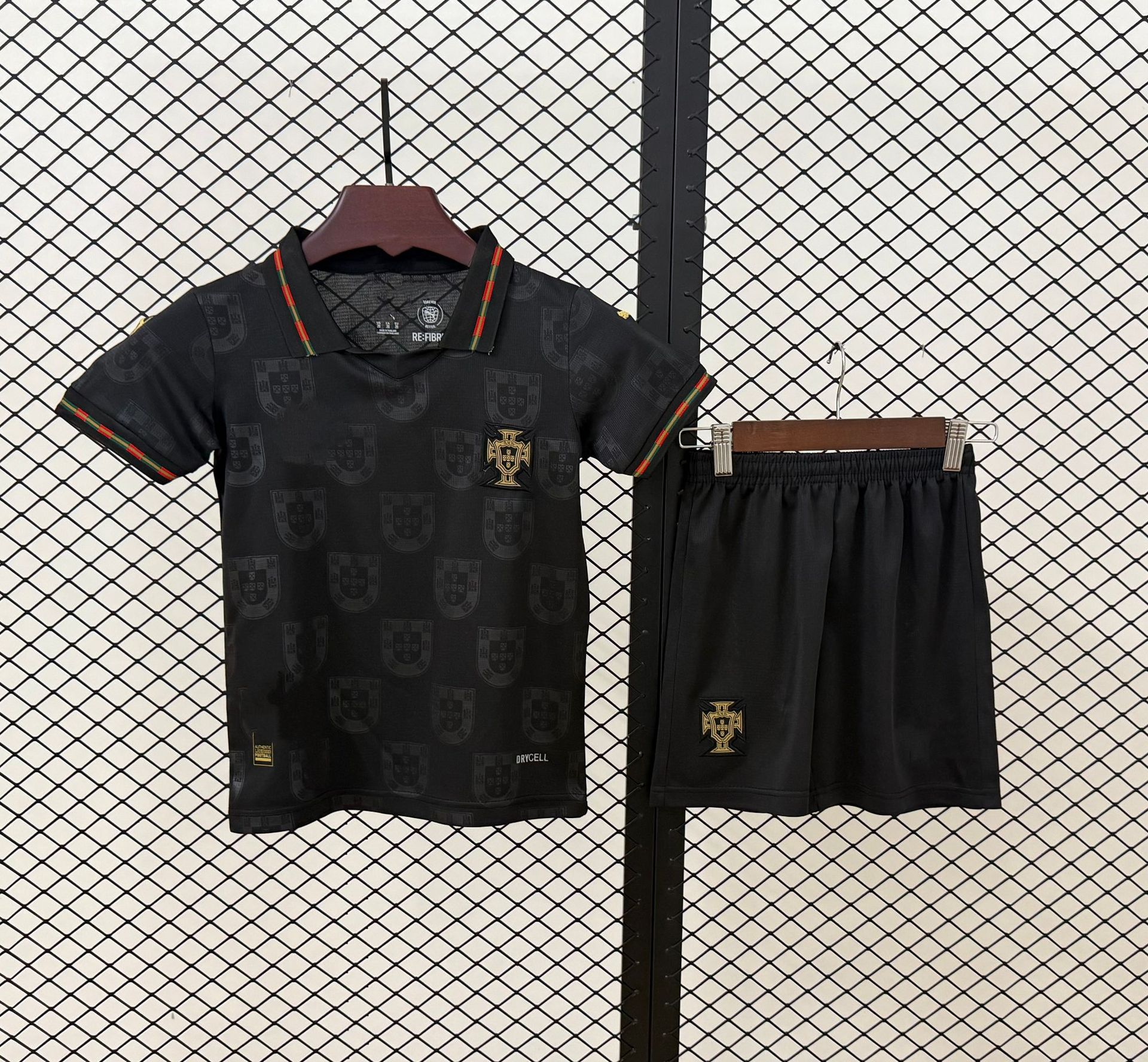 26-27 Pantera Negra Portuguesa