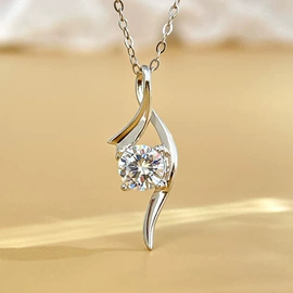 莫桑钻项饰;莫桑钻;项链