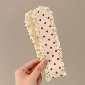 Knitted retro scarf, high-quality vintage style — patterned headband & triangular kerchief