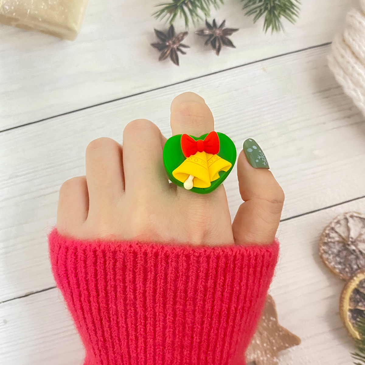 Cartoon green ring