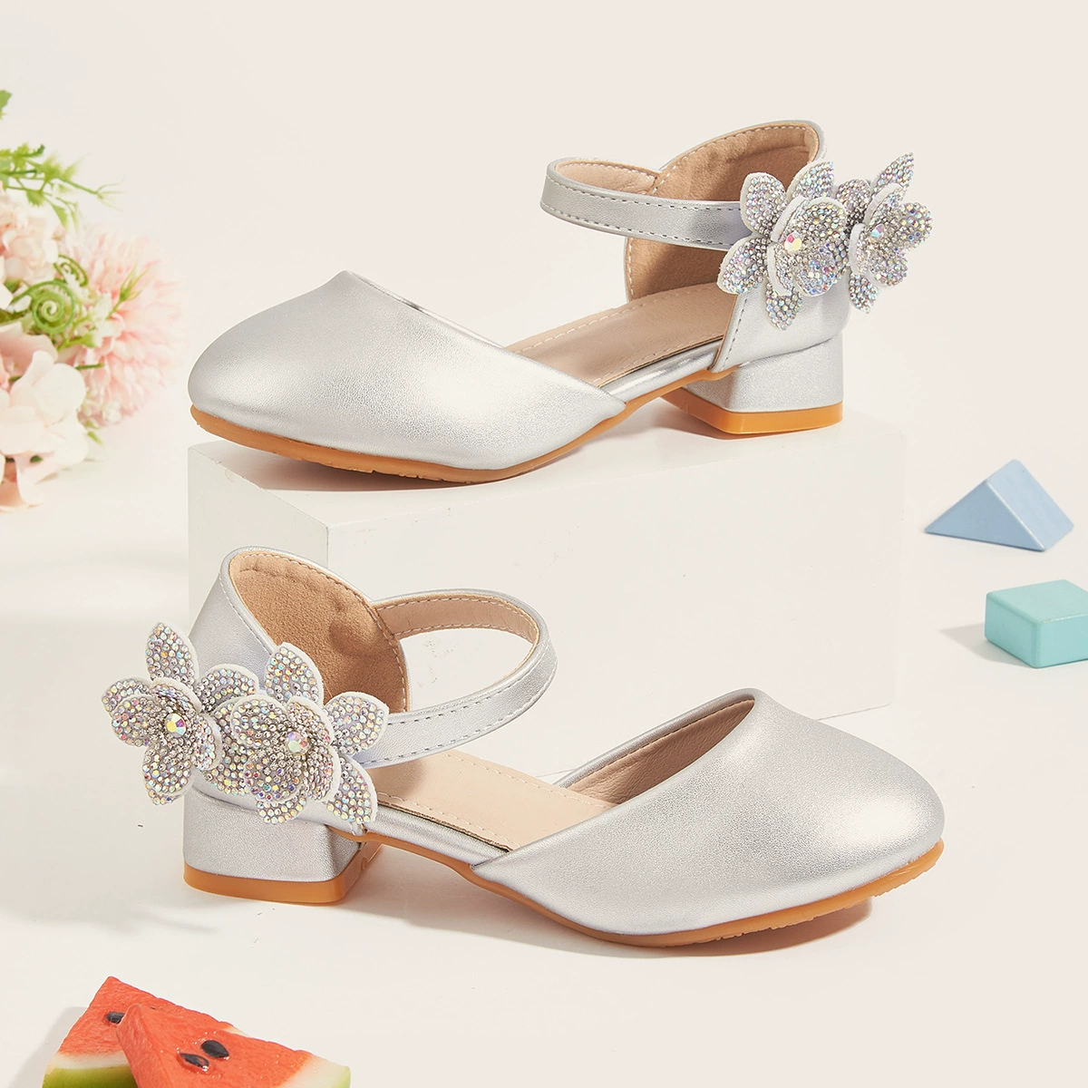 2025 весна и лето новая обувь для девочек на высоких каблуках с бриллиантами цветы